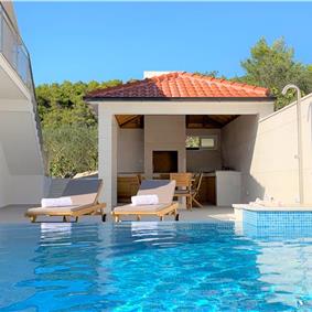 6 Bedroom Beachfront Villa with Heated Pool near Vela Luka on Korcula Island, Sleep 12